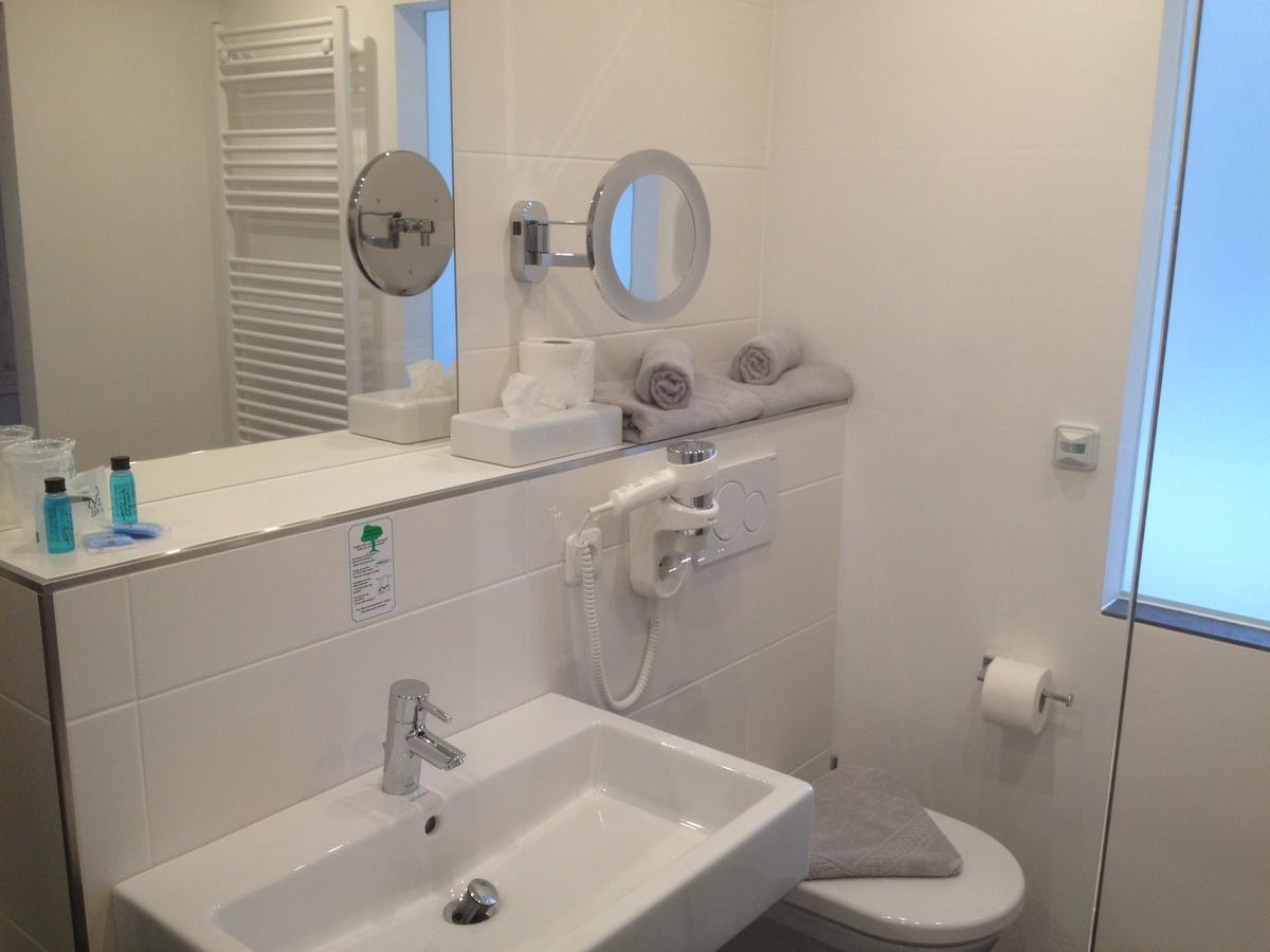 שטרובל Seehotel Lilly מראה חיצוני תמונה