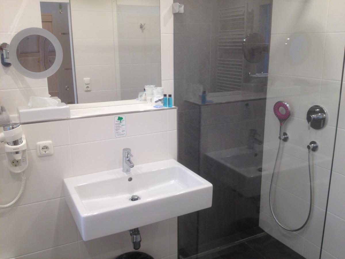 שטרובל Seehotel Lilly מראה חיצוני תמונה